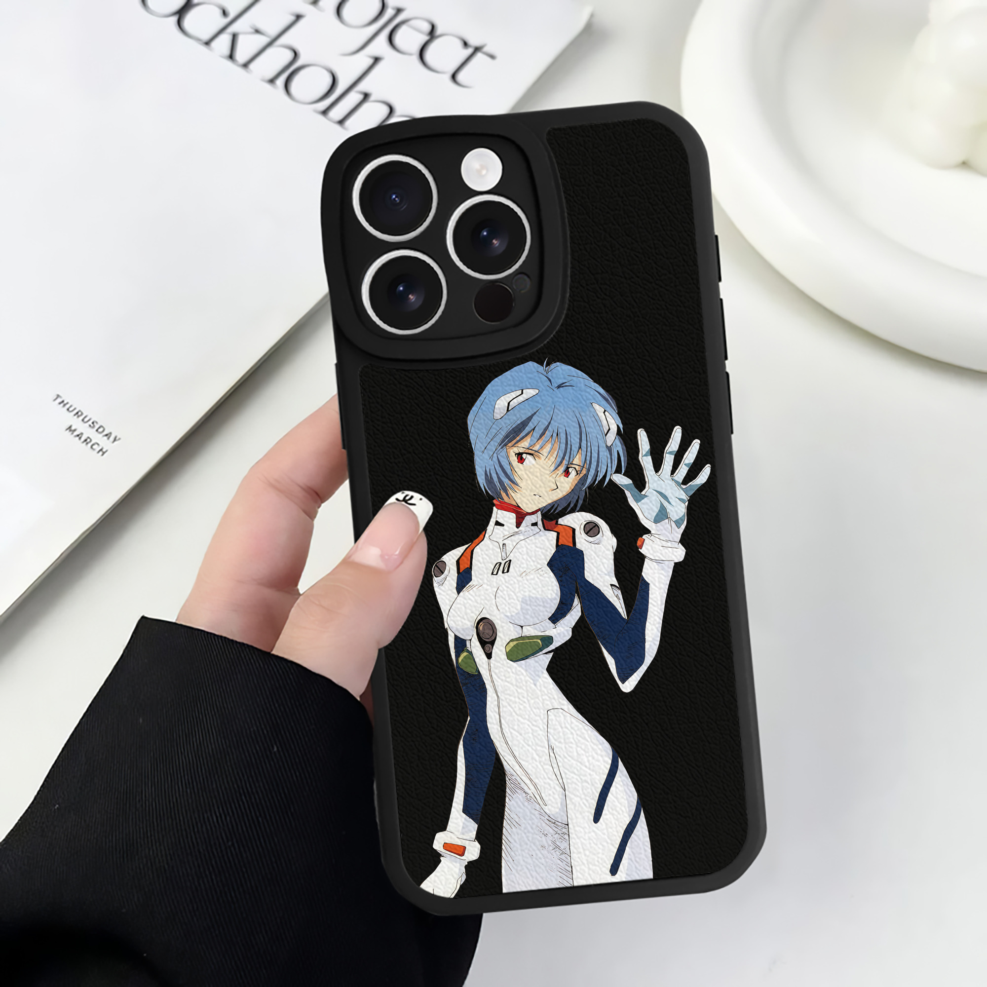 （画像用） EVA 新世紀エヴァンゲリオン 【iPhone 16シリーズ対応】シリコンスマホケース（レザー調） 材質：シリコン